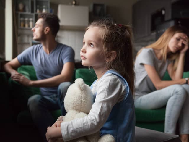 Brits struggling with mounting debt (photo: Adobe)