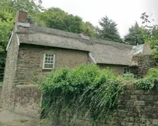 Applications for planning permission and listed building consent to replace the thatched roof with grey slate tiles on Coldwell Cottage, Southgate, Eckington have not yet been determined by North East Derbyshire District Council. 