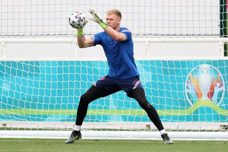 Arsenal have been named the bookies' firm favourites to sign Sheffield United goalkeeper Aaron Ramsdale. Arsenal are said to have made "initial contact" with the Blades as they look to land the 23-year-old stopper, who has also been linked with Spurs.