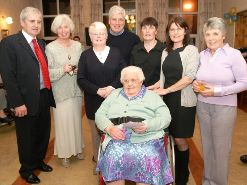 Lizzie McCool pictured with family.