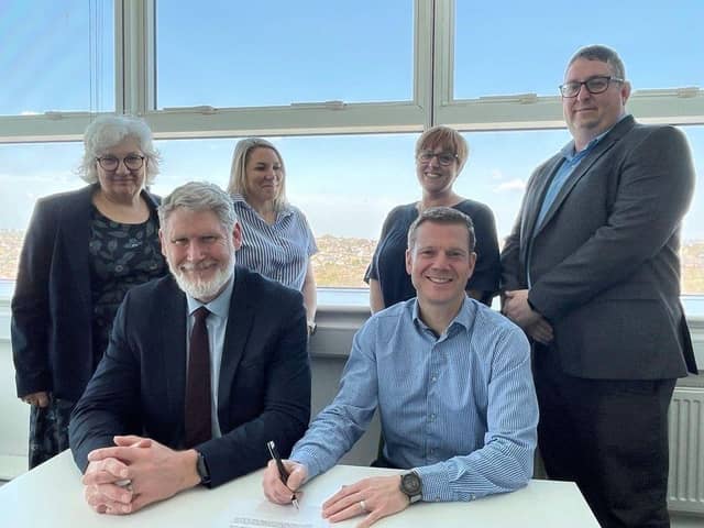 Derbyshire Healthcare NHS Foundation Trust has signed a Strategic Partnership with the University of Derby.