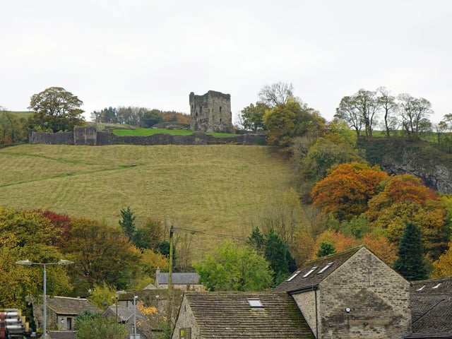 Castleton is undoubtedly one of the most picturesque places to visit in the Peak District National Park.