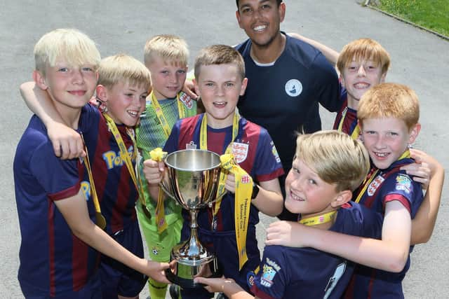 Harpur Hill yr6 celebrate their national championship. Pic Jason Chadwick