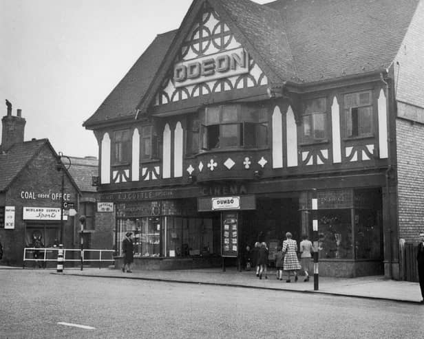 1943:  An unusual Tudor-style Odeon cinema in Alfreton, Derbyshire.  (Photo by Keystone/Getty Images)