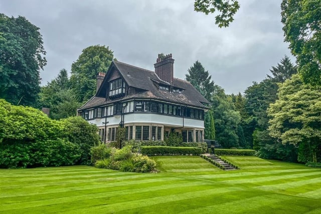 This Grade II Listed detached residence with detached coach house and indoor swimming pool. This exceptionally presented characterful property, designed by Parker & Unwin, is located in a highly regarded and sought area close to Buxton Town Centre. Benefiting from extensive landscaped grounds the property boasts three reception rooms, a fitted dining kitchen, seven bedrooms, four bathrooms in the main house plus additional bedrooms within the Coach House and numerous original features. For more information visit rightmove.co.uk/properties/155724686