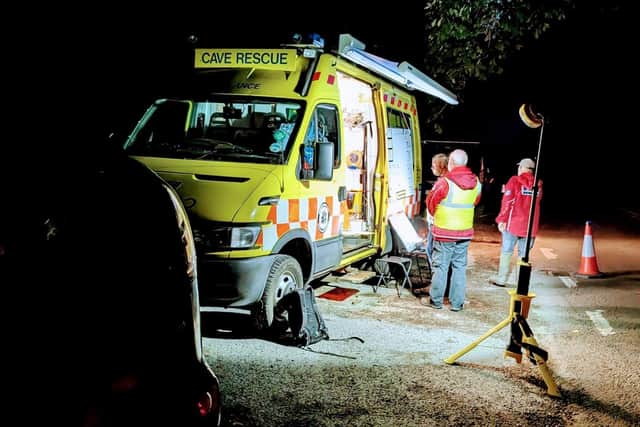 Derbyshire Cave Rescue Organisation (DCRO) were called to reports of a caver trapped in Streaks Pot, Stoney Middleton