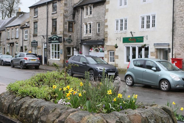 Tideswell has a number of popular independent shops, cafes and pubs.