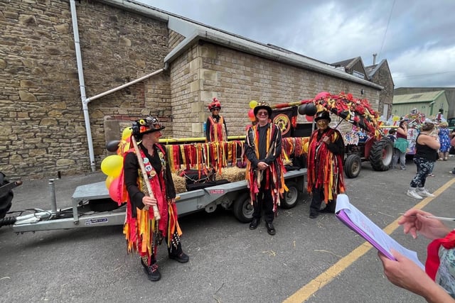 Powderkeg Morris ready to dance at the carnival. Photo Ruth George