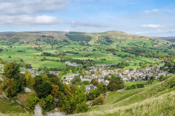 Peak District chiefs plan to sell off national park land in a bid to raise just under £1million to fund its vision for a country estate.