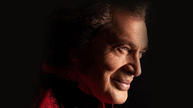 Engelbert Humperdinck will be performing in Sheffield and Manchester in November 2021.