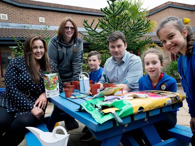 Robert Largan MP visit to Chapel-en-le-Frith C of E VC Primary School.
Picture shows Robert Largan MP seated with teacher Jade O’Reilly.