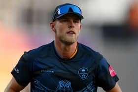 Zak Chappell smashed a List A career best unbeaten 94 to propel Derbyshire
