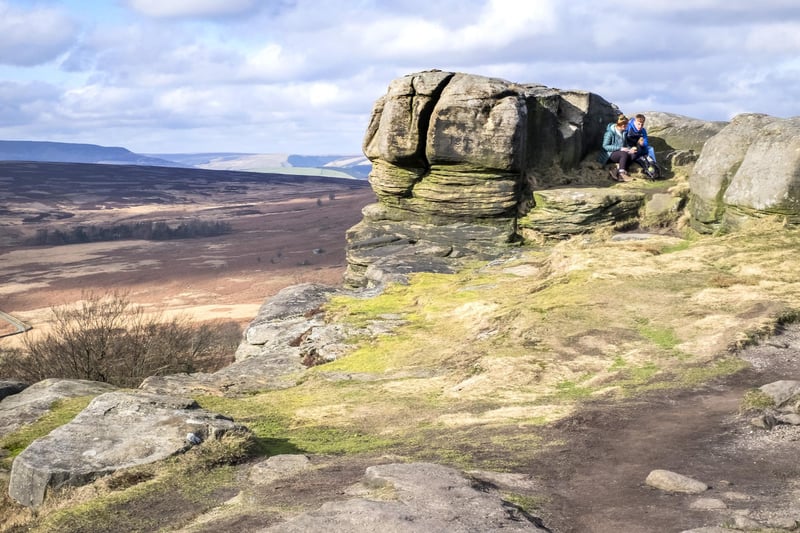 This nine mile walk takes you along the wonderful cliffs of Stanage Edge with superb views of the Derwent and Hope Valleys, Mam Tor and Kinder Scout. Most people start at Hathersage car park.