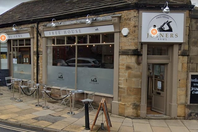 CAMRA said: "A small, friendly micropub converted from a newsagents’ in the heart of Bakewell town centre, with excellent and knowledgeable staff. Six cask beers on handpull and six craft keg beers on rotation are usually, but not exclusively, from local breweries."