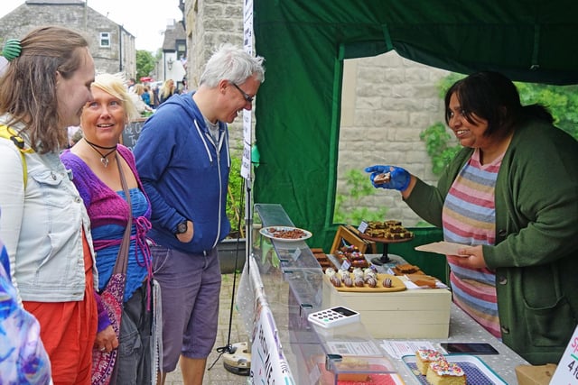 Tideswell food festival. Sampling food at Brownie and Bruffle and co.