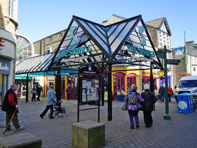 Vision Buxton and Buxton Town Team want to see High Peak Borough Council buy The Springs shopping centre as part of the Future High Streets Fund.