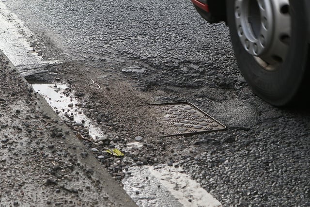 Potholes, the A6 Barmoor Clough. Photo Jason Chadwick