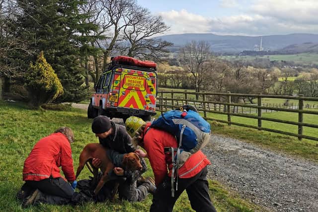 The rescue operation by Edale Mountain Rescue Team. Picture by Edale Mountain Rescue Team /SWNS
