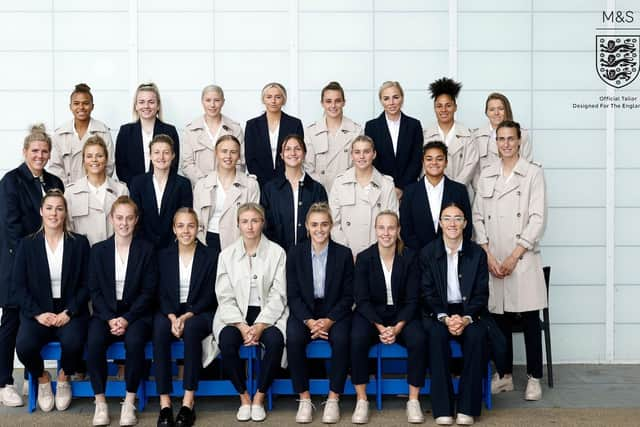 The women's England football team (photo: Lynne Cameron)