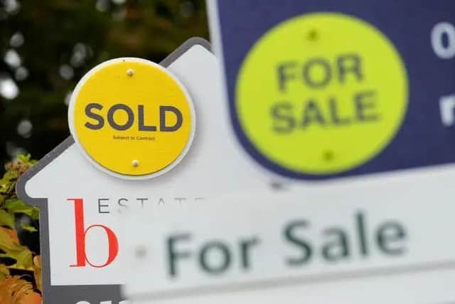 Over the last year, the average sale price of property in High Peak rose by £37,000