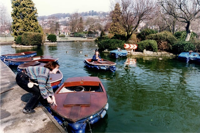 Matlock boating lake, April 1996.