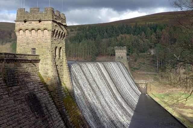 ​Here’s a different, but equally striking, view of Ladybower Reservoir, this time courtesy of Alison Parker.