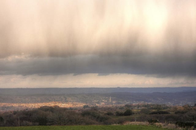 Another cracking shot from regular contributor Russ Teale shows what he believes is a shelf cloud at East Moor.