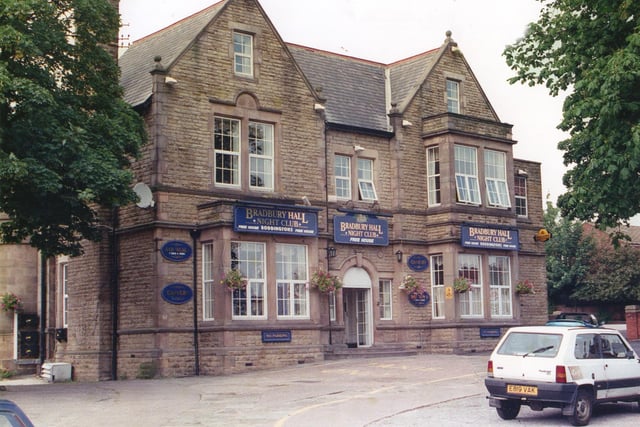 Barbara Kacak wrote: "When I worked at the Derbyshire Times we used to have our 'dos' at the Bradbury Hall and it was a great place at weekends."