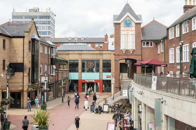 A new entertainment and street venue called Sheffield Plate is set to open this year, and they are expected to open in a premises in Orchard Square in the city centre. Their aim is to have six independent street food traders, two bars, live music, foodie events, and entertainment across two floors.