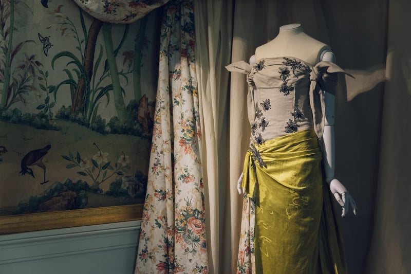 Erdem's collection reflects the rich tapestries at Chatsworth.