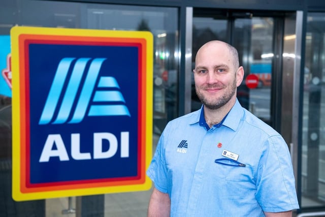 Manager Phil Welling  outside his new Aldi store in Harpur Hill. Photo Richard Grange / UNP (United National Photographers).