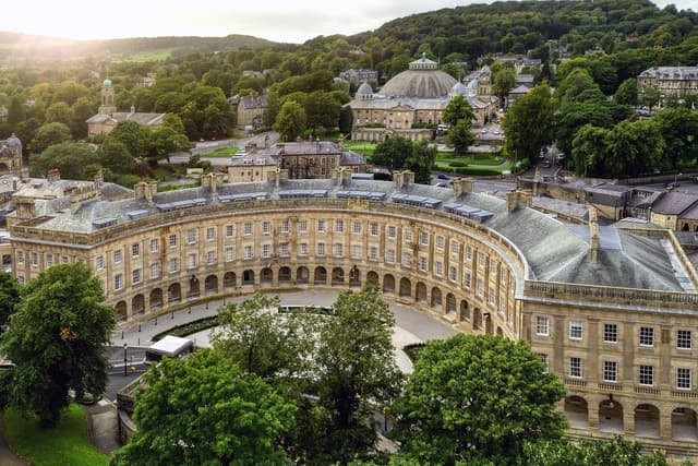 Zeitreise in die 1920er Jahre: Cocktail- und Jazzabend im Buxton Crescent