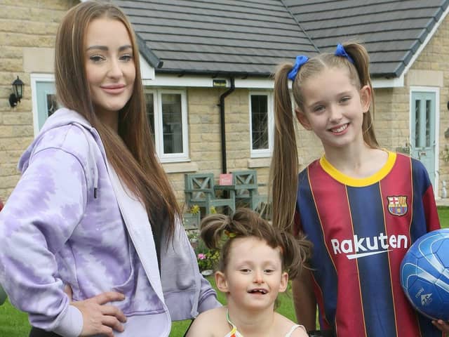 Raegan Furness and daughters Amelia and Kacie. Photo Jason Chadwick