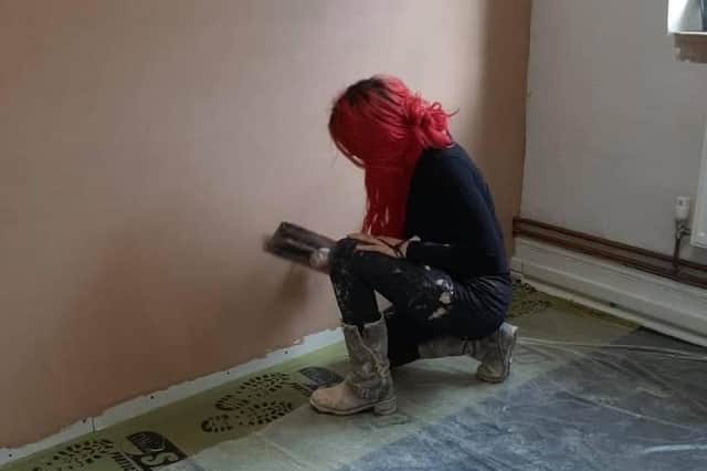 Plasterer Naima who was pictured hard at work will be donating her time for free to replaster the homes of domestic abuse survivors for free and has set up an online donation page to cover the cost of materials.