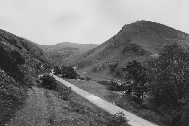 1941:  Dovedale in the Peak District.  (Photo by Fox Photos/Getty Images)