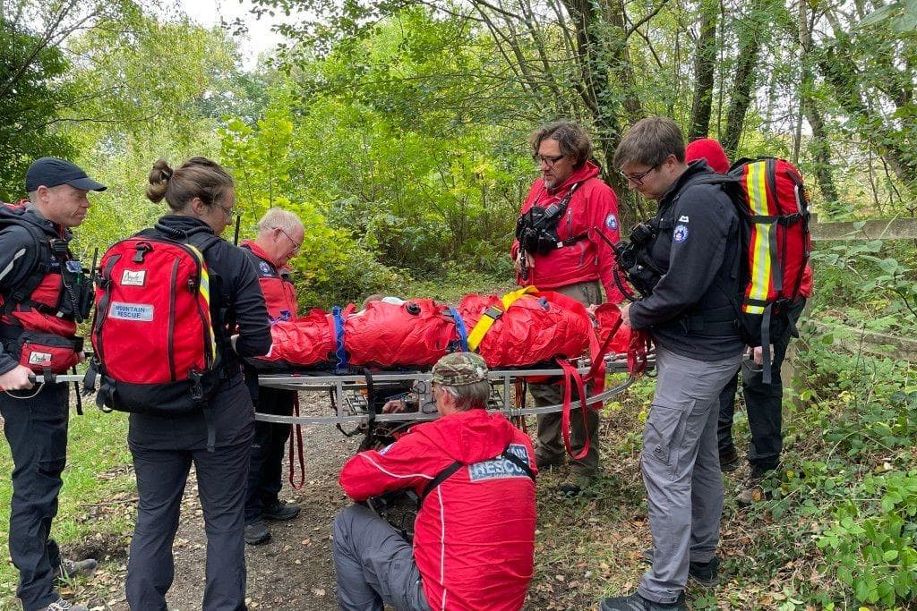 Emergency Rescue Call Out Kinder Mountain Rescue call out for rider hospitalised with hip and ...
