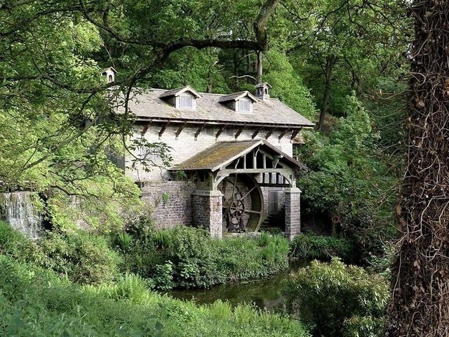 Osmaston is a fairytale village near Ashbourne, complete with thatched cottages and stunning woodland. Visitors should head to Osmaston Park for a glimpse of the picturesque old sawmill. © John Sutton - geograph.org.uk/p/6164714