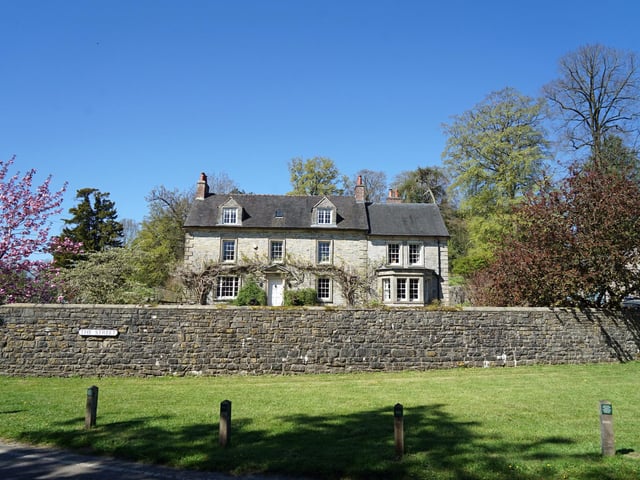 If you’re looking to travel to Tissington by public transport, the 441/442 bus service that runs between Buxton and Ashbourne stops in the village.