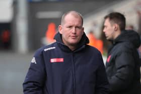 Buxton manager Steve Cunningham wants to see his side bounce back after their 1-1 draw with Nantwich on Tuesday cost them the chance to go top of the table.