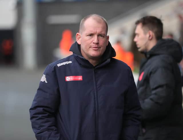 Buxton manager Steve Cunningham wants to see his side bounce back after their 1-1 draw with Nantwich on Tuesday cost them the chance to go top of the table.