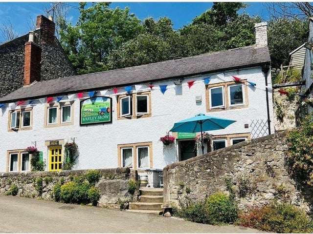 The Barley Mow is a cosy and quirky village pub, just a short drive away from Matlock - which also hosts the annual Bonsall World Championship Hen Racing event.