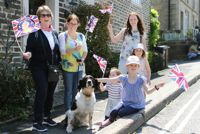 Whaley Bridge Jubilee Parade enjoyed by all ages
