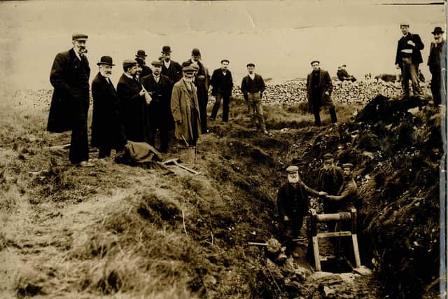 This rare 1906 photo by FH Brindley shows the “nicking” of Greaves Croft mine, Moss Rake, as its ownership passes from the Bradwell family to the British Mineral Company, witnessed by members of the Barmote Court.