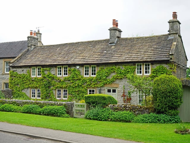 Other charming villages located near Monyash include Youlgreave, Ashford in the Water and Baslow.