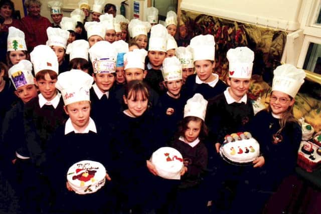 Whaley Bridge Primary School, Christmas cake contest, December 1997
