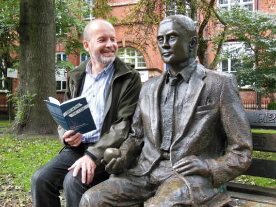 Buxton Drama League actor Robbie Carnegie finds inspiration for his forthcoming role as mathematician Alan Turing with a visit to the computer pioneers statue in Manchester.