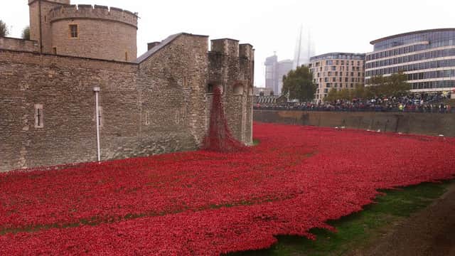 Remembrance, The sea of poppies installed at the Tower of London