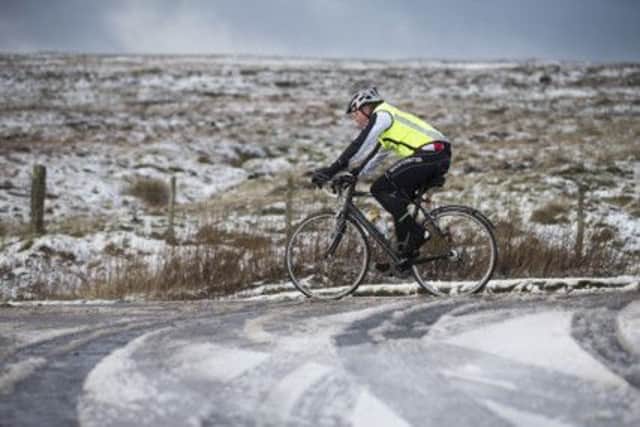 11/12/14
A cyclist braves the cold to make his way along the A53 between Buxton and Leek after overnight snow fall settles on hills in the Derbyshire Peak District.
***ANY UK EDITORIAL PRINT USE WILL ATTRACT A MINIMUM FEE OF £130. THIS IS STRICTLY A MINIMUM. USUAL SPACE-RATES WILL APPLY TO IMAGES THAT WOULD NORMALLY ATTRACT A HIGHER FEE . PRICE FOR WEB USE WILL BE NEGOTIATED SEPARATELY***
All Rights Reserved - F Stop Press. www.fstoppress.com. Tel: +44 (0)1335 300098