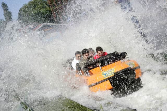 Stormforce 10 at Drayton Manor. Photo by Tony Charnock
www.tonycharnock.co.uk
www.tonycharnock.com
(01527) 544614
07770 48 48 88