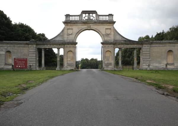 NWGU scene shots Clumber Park Entrance